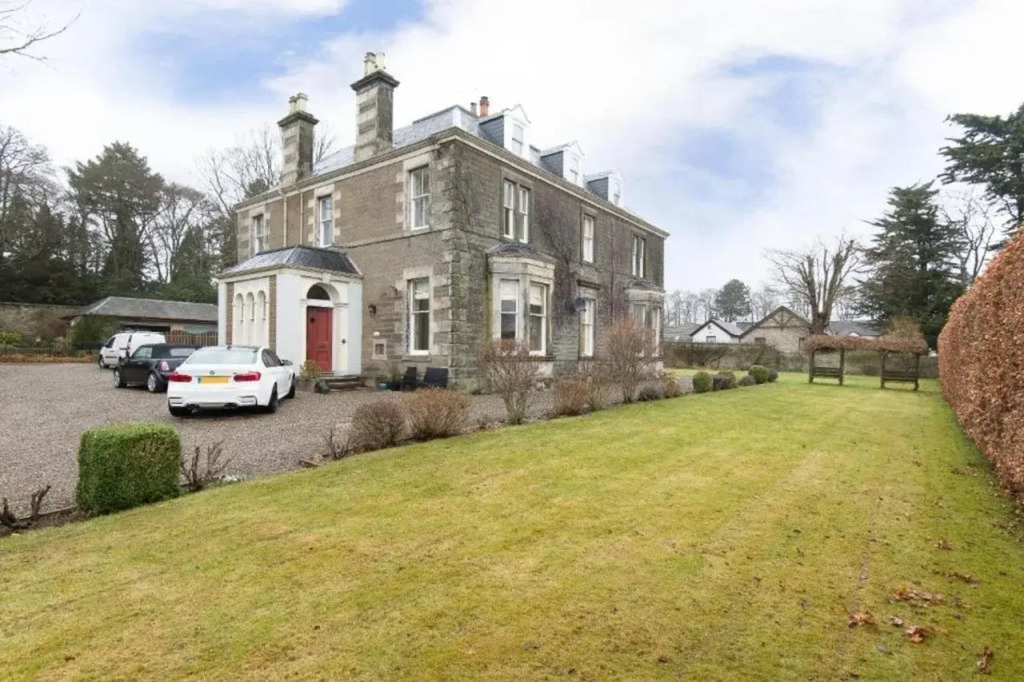 OYO Ashlea Manor