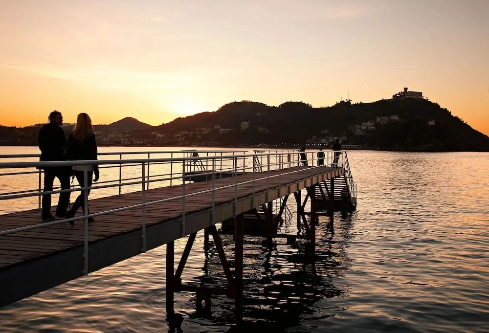 Eider - Basque Stay in San Sebasti n Donostia