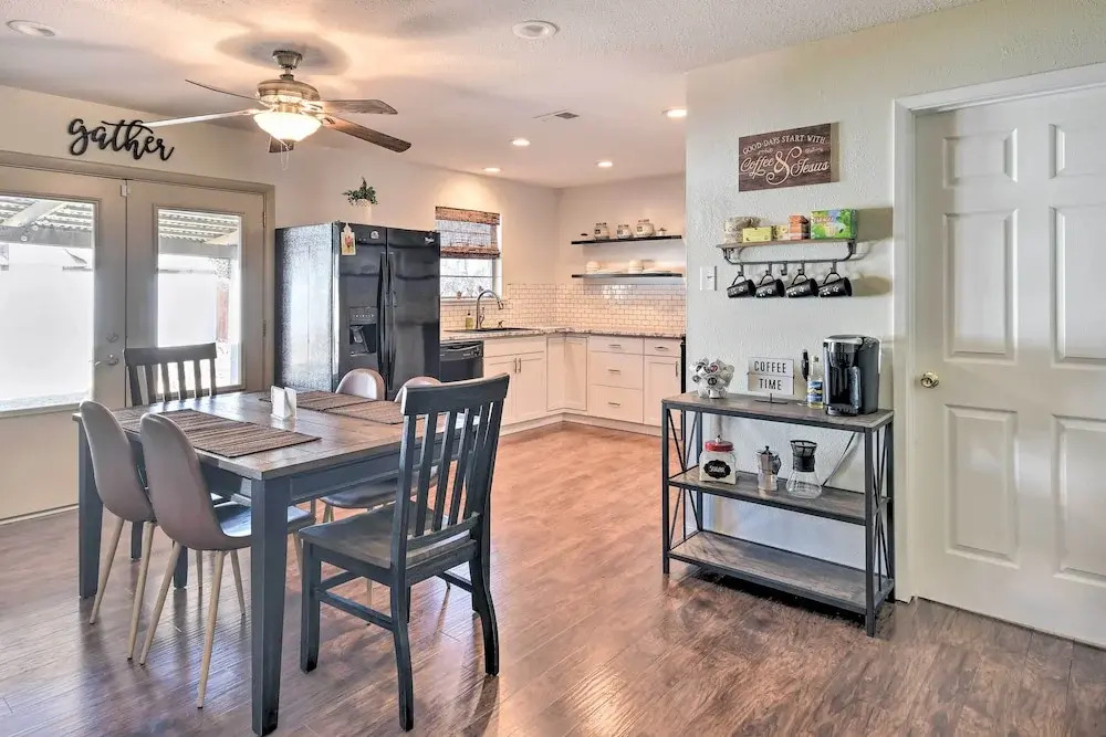 Charming Clovis Home w/ Covered Patio
