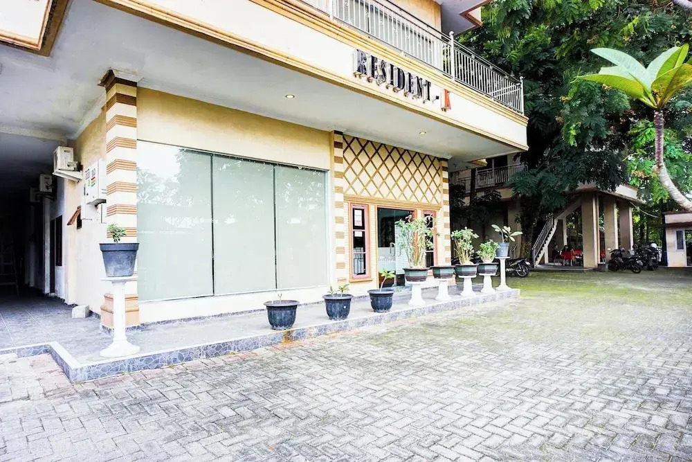 Super OYO Resident- K Syariah