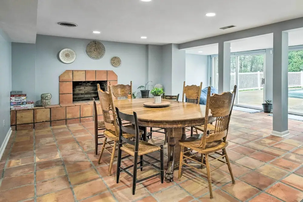 Spacious Rochester Home w/ Heated Pool & Hot Tub