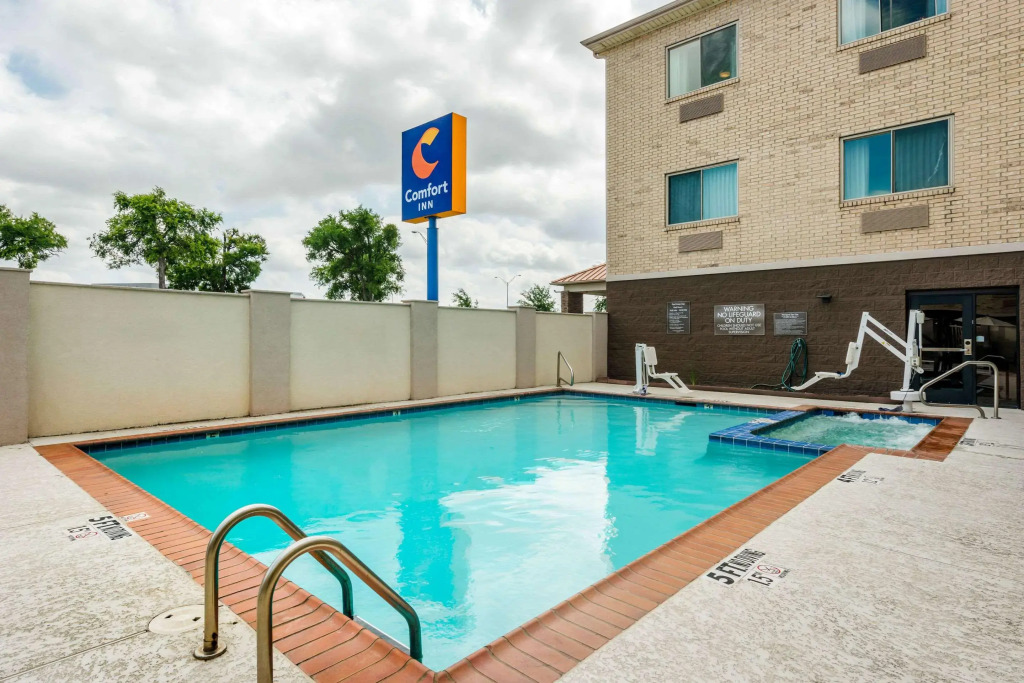 Comfort Inn DFW North-Irving