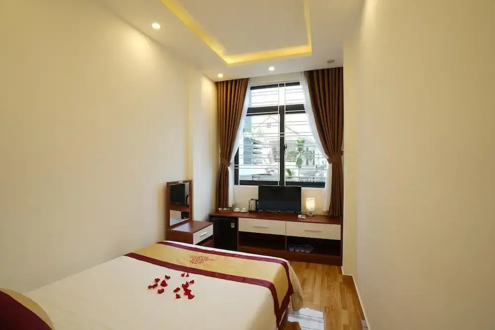 Sapphire HOTEL HUE