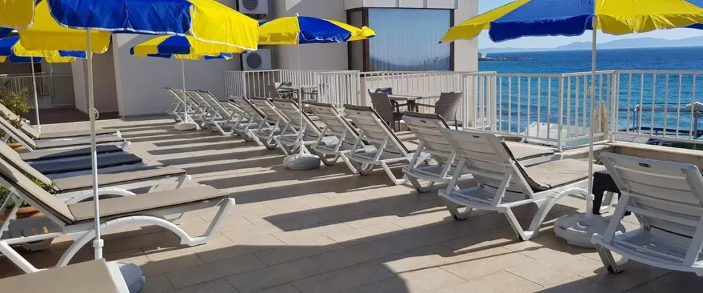 Ladies Beach Hotel