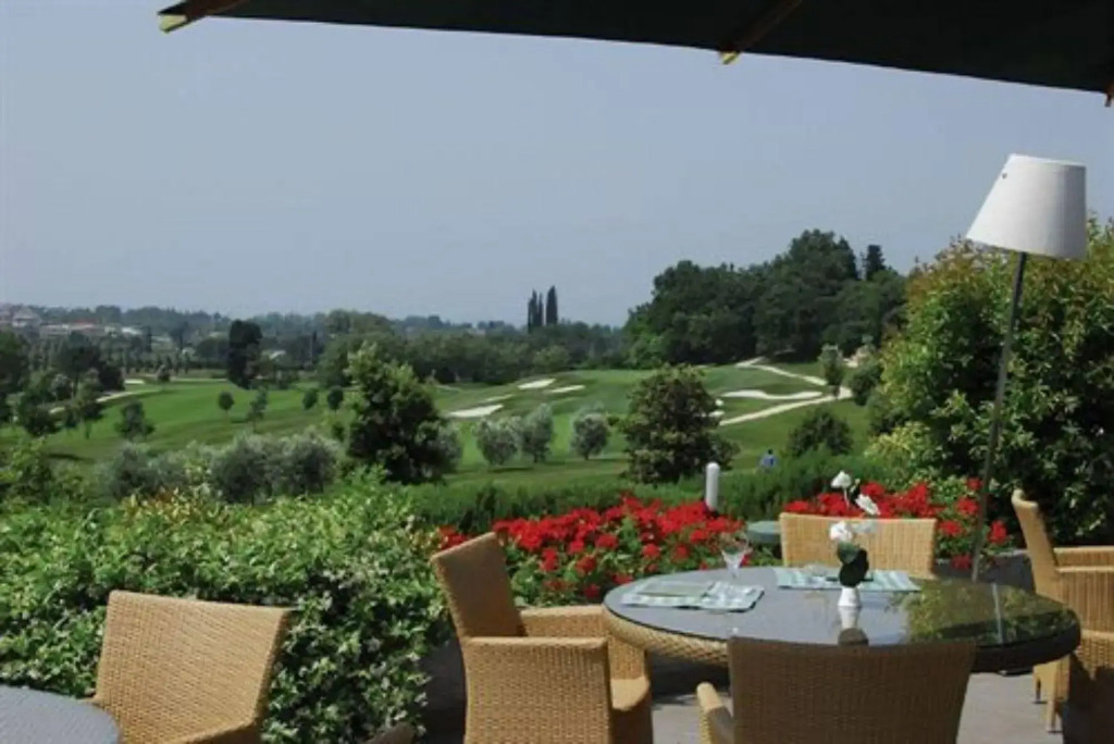 Golf Residence
