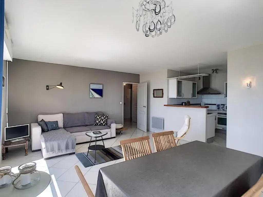 Appartement Granville, 2 Pièces, 2 Personnes - Fr-1-361-17