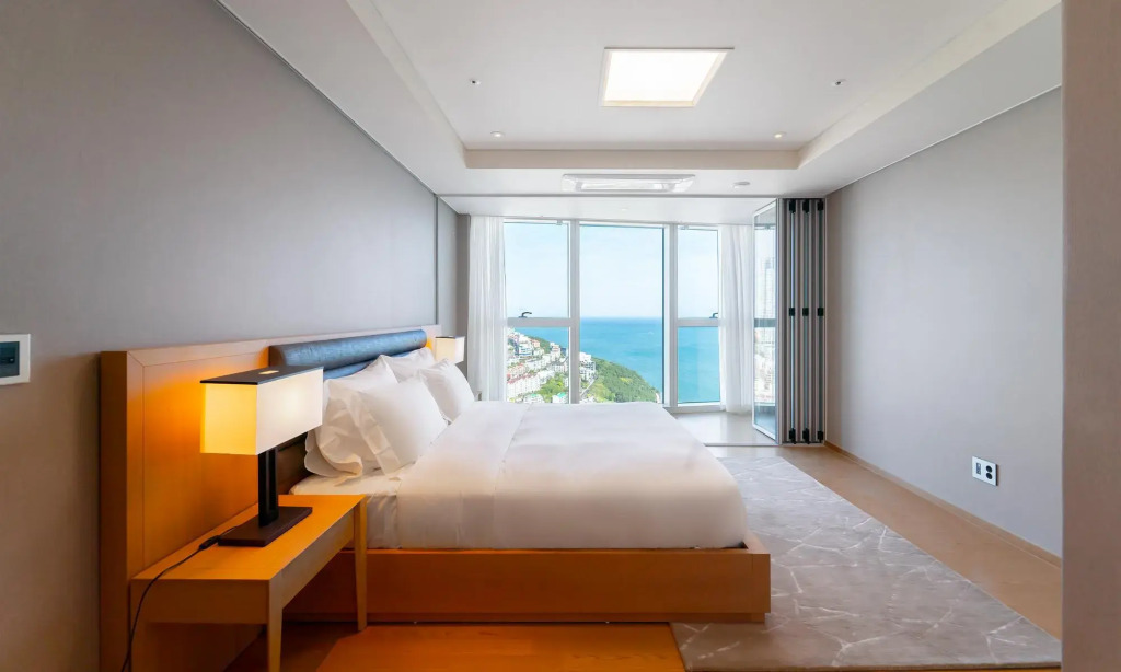 Ocean Junior Suite (Ocean View with 2 Bedrooms)