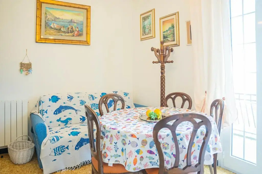 058 - Villa Tassani VISTA MARE, 10 minuti dalla SPIAGGIA e MARE