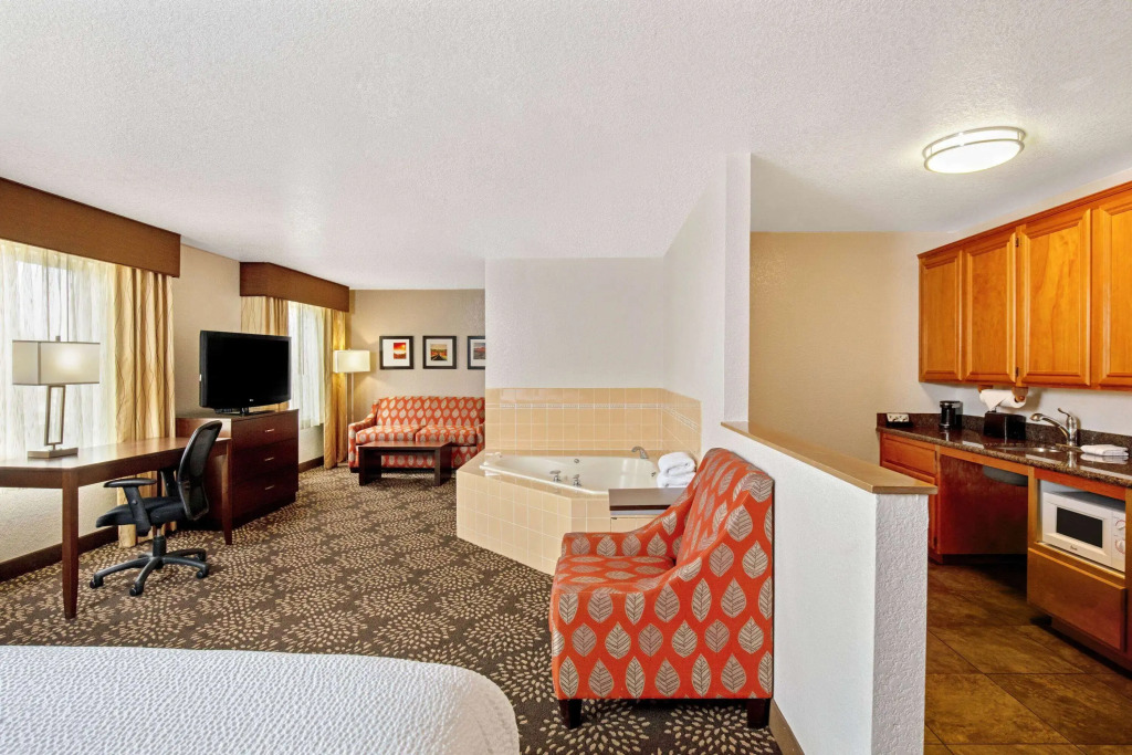 La Quinta by Wyndham Las Vegas RedRock/Summerlin