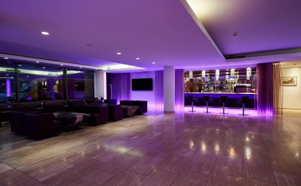Pakat Suites
