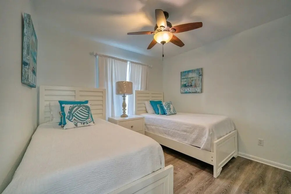 Harry's Beach House - 2 Br Condo