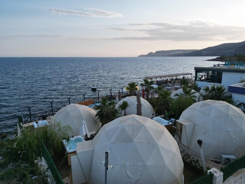 Lamoya Suites