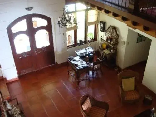 Las Flores Country & Beachside Hotel