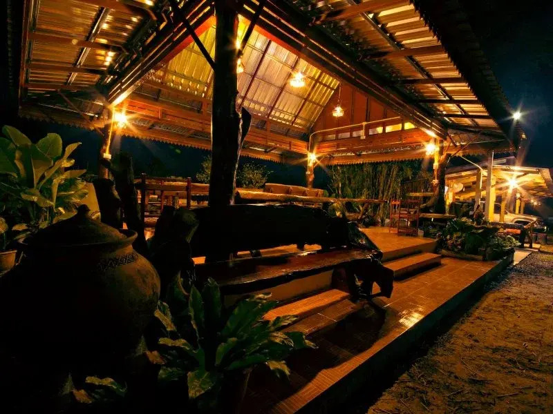 Baan Kamolsit Resort