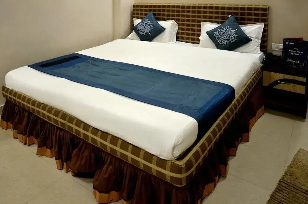 OYO 943 The Hotel Swastik Inn
