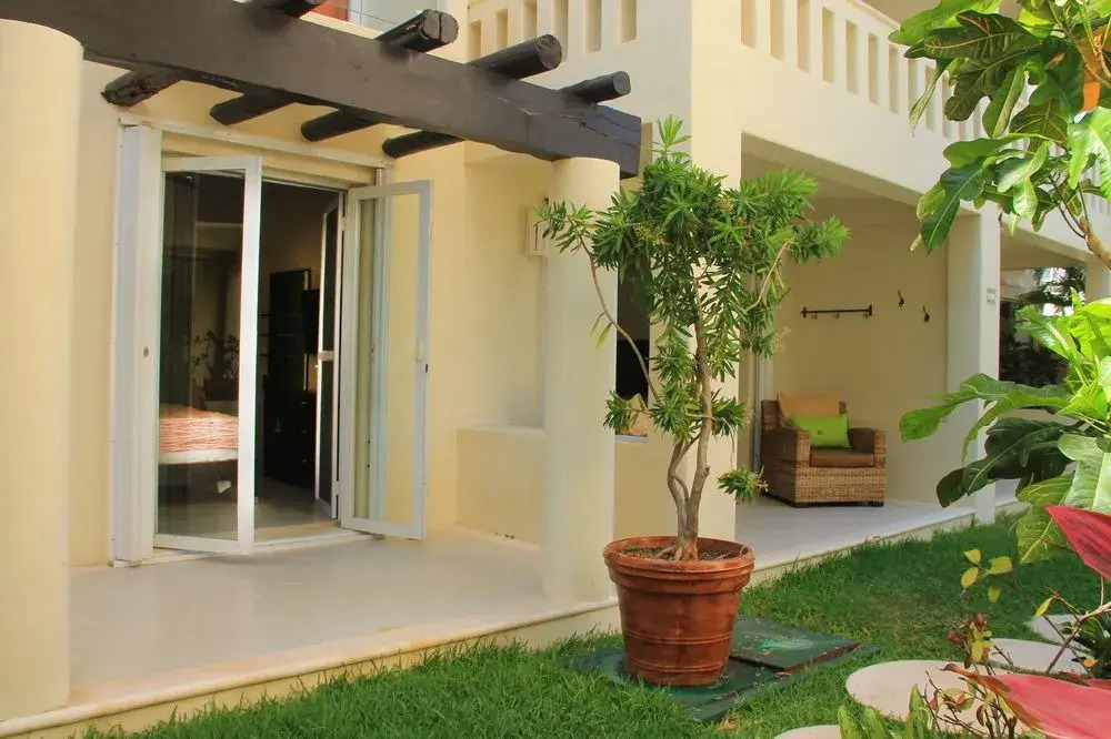 Luna Maya condo free access to Beach club