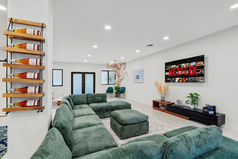 Lazy River Villa by Glam Homes