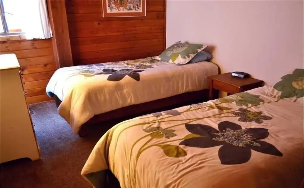 512 Christie at South Lake Tahoe 4 Bedrooms 2 Bathrooms Home