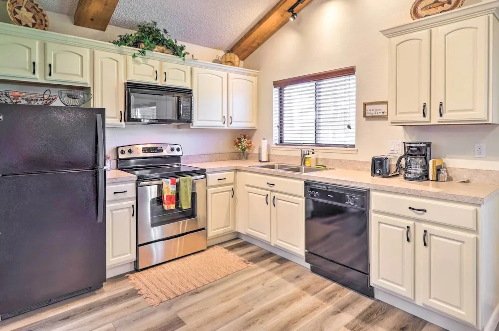 Cozy Pagosa Springs Townhome w/ Patio!