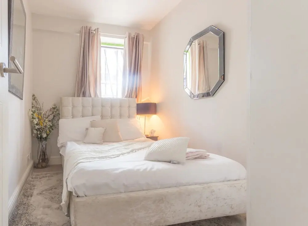 OPS 2 Bed 1 Bath Apartment