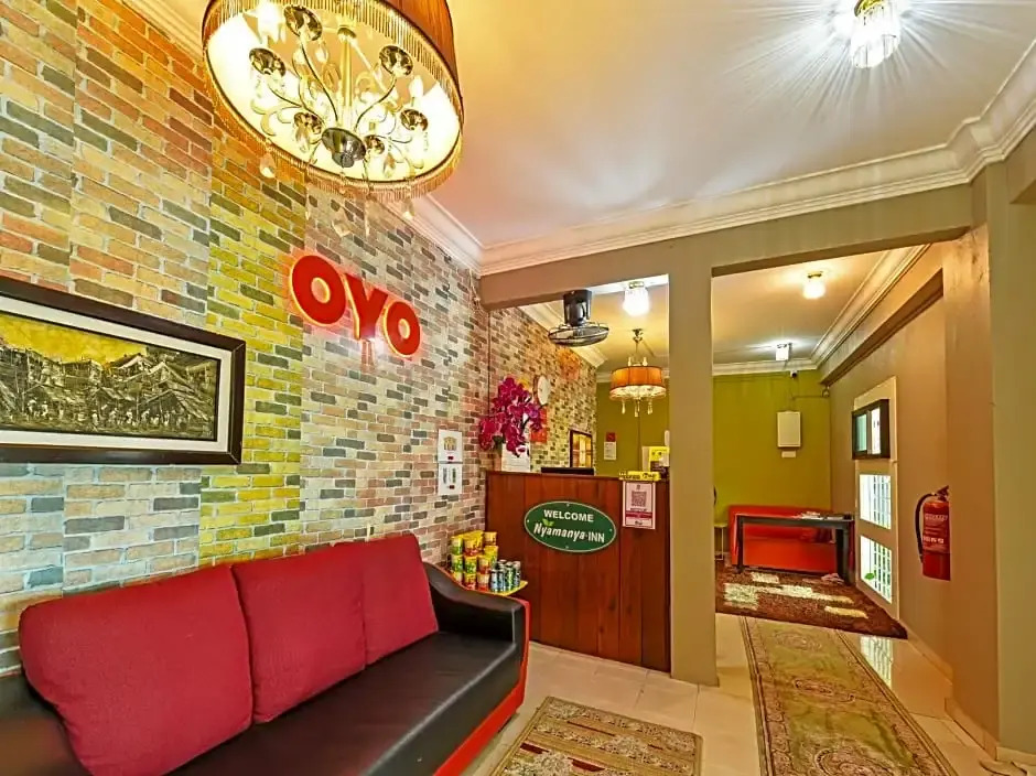 OYO 89694 de Lodge Hotel