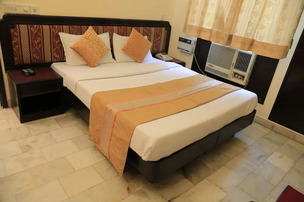 Sundeep Inn