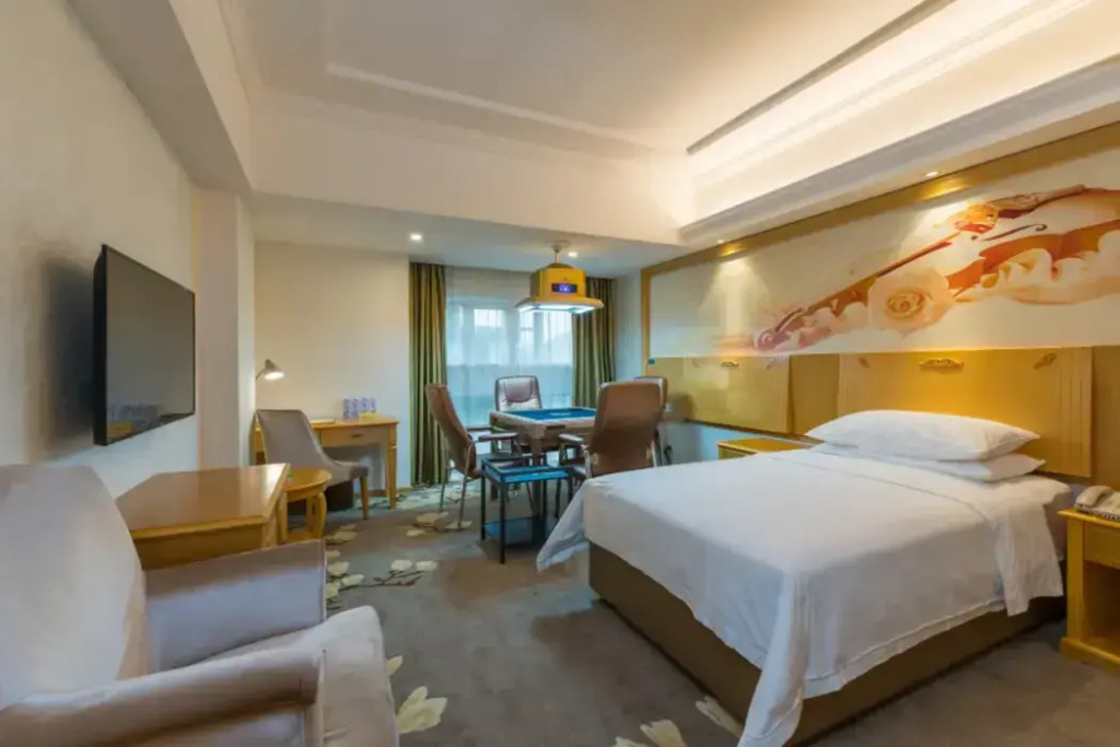Vienna Hotel (Dongguan Huangjiang Meitang Subway Station Brnch)