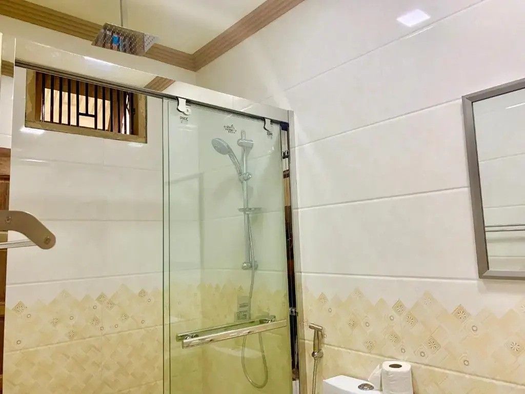 Endhaa, Divers Home