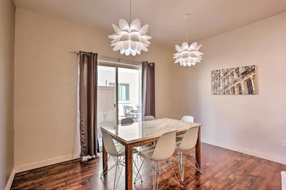 Sleek & Modern Townhome ~ 11 Mi to Dtwn Boise