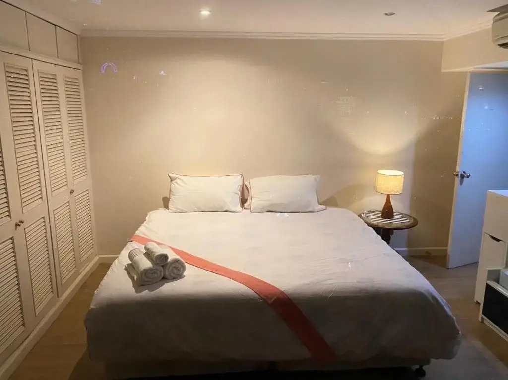 cozy apartment central bangkok 25th floor beautifull balcony