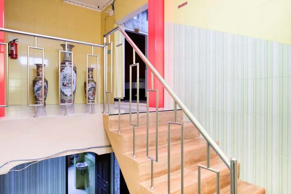 Urbanview Hotel Mawar Sharon near Alun Alun Batu