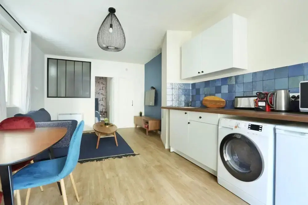 Apartment Exposition Center