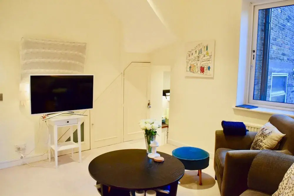 Private Terrace2 Bedroom Home
