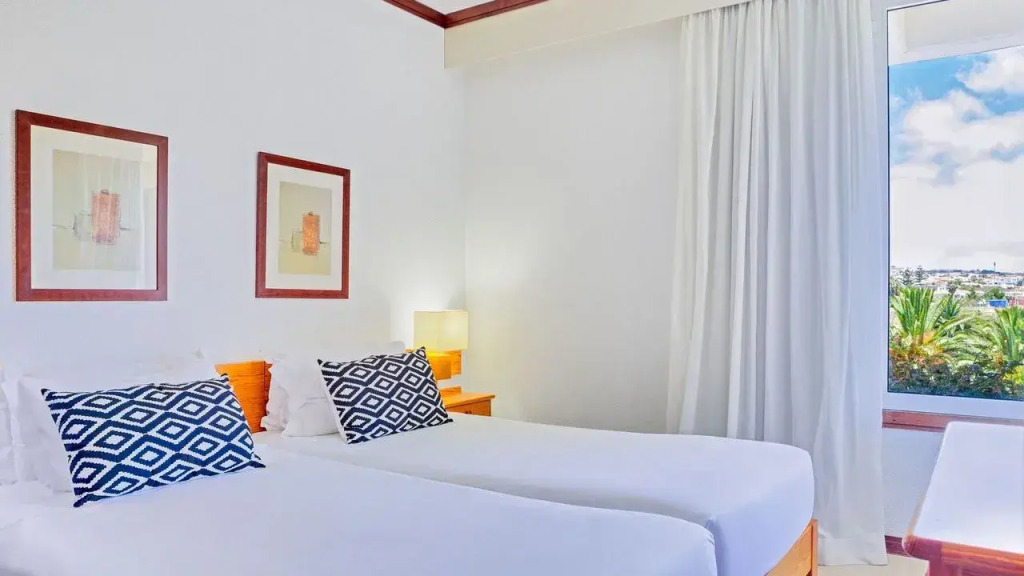 Vila Baleira Suites