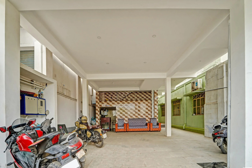 Hotel O Jaganath Nagar Near Hopes College