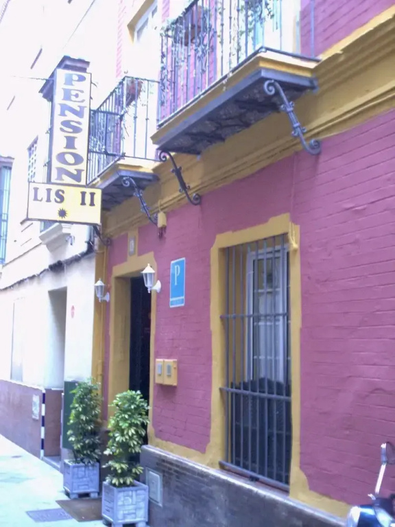 Pension Lisdos
