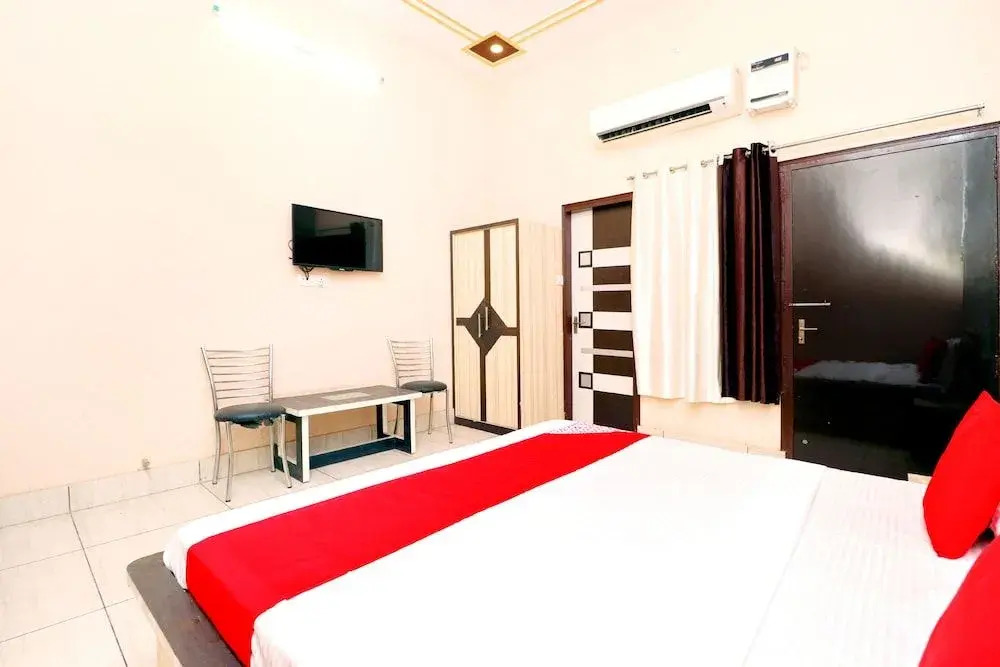 Hotel Pushp Vatika by OYO Rooms