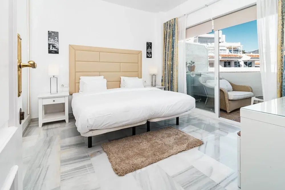 Rg325 - Great 2 Bed Apt, Close to Puerto Banus