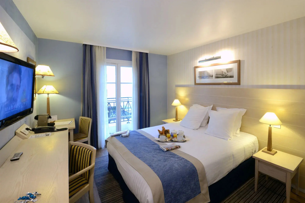 SOWELL HOTELS Le Beach