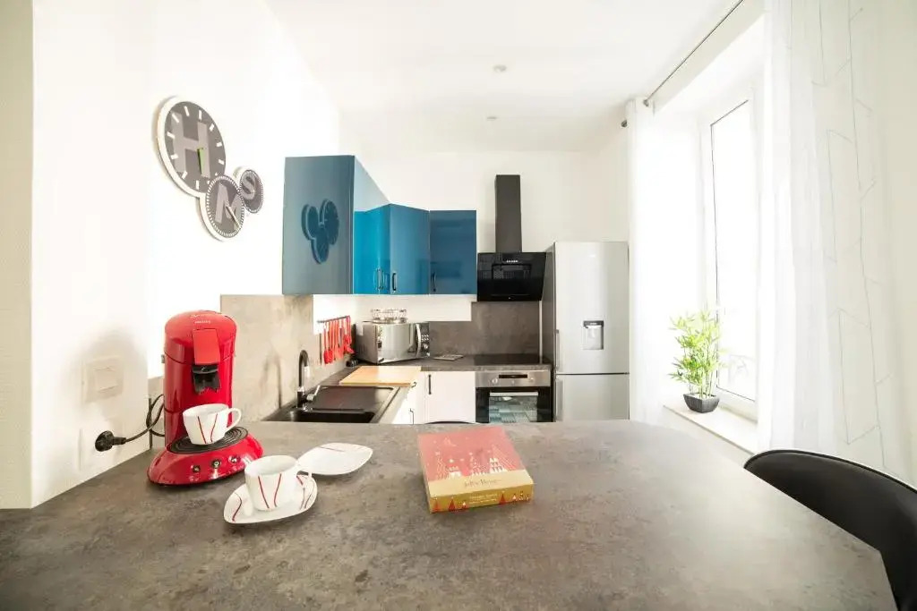 Appartement Le Grand Dupont du Parc Ste-Marie - OscarNewHome