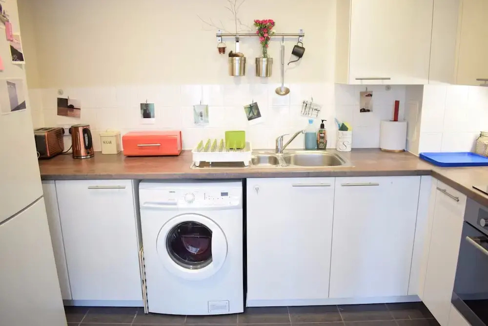Spacious 1 Bedroom Apartment Near Greenwich