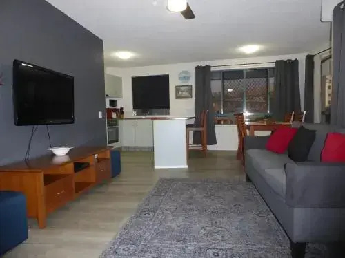Deepwater Cove Unit 1, 68 Lower Gay Tce Bulcock Beach