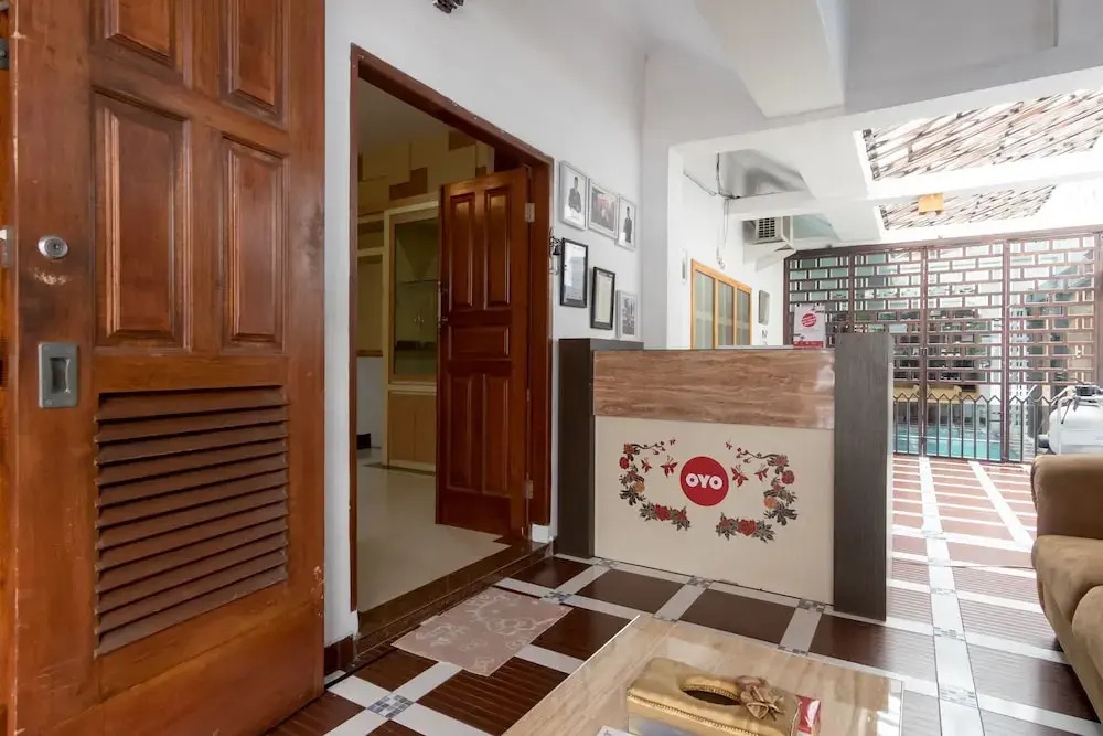Naufal Guest House by OYO Rooms