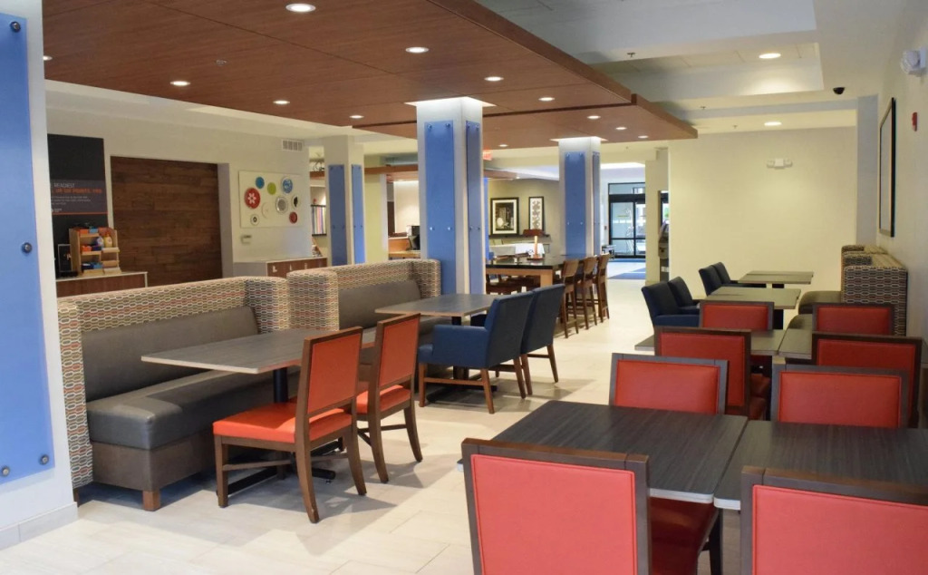 Holiday Inn Express Hotel & Suites Rochester Webster by IHG
