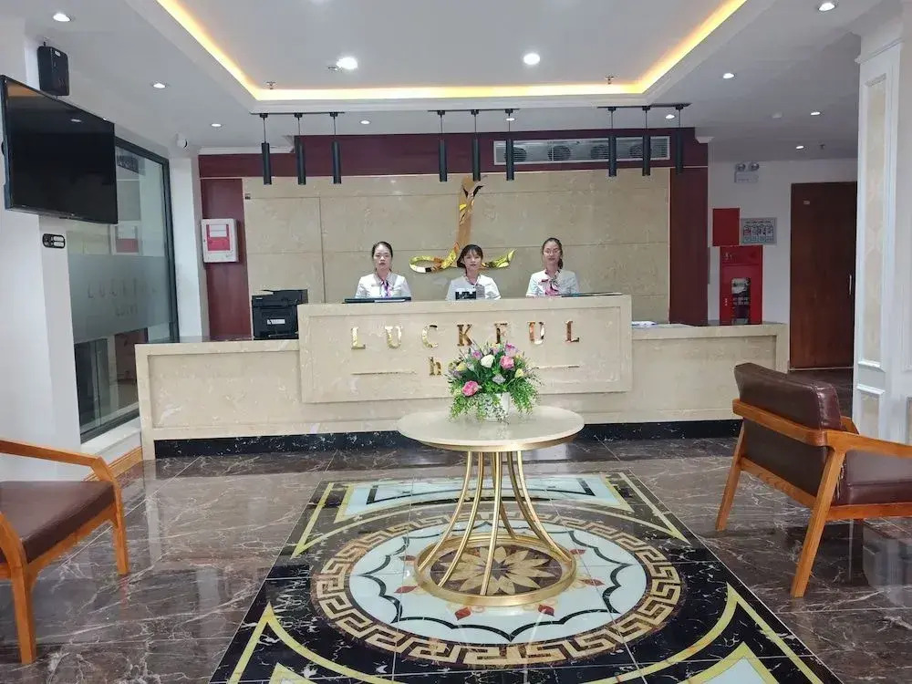 Luckful Hotel