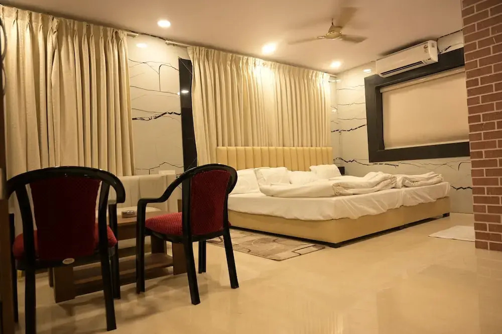 Hotel SLR Grand Haven