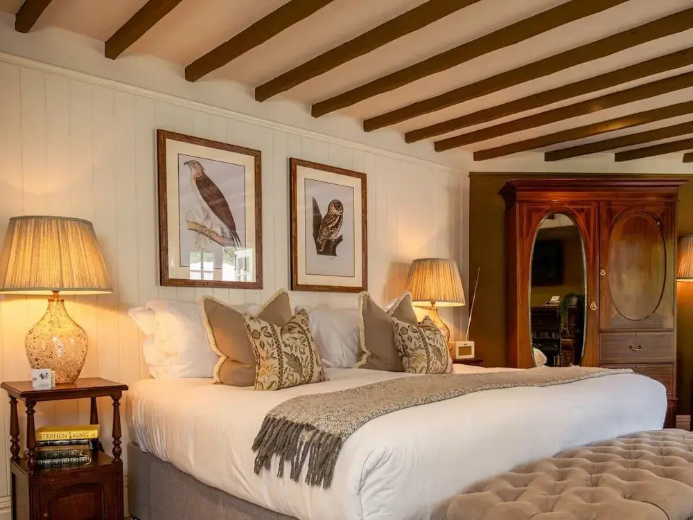 High Corner Inn