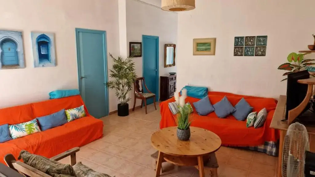 House with exclusive pool and garden 7 min walk from the beach and the center