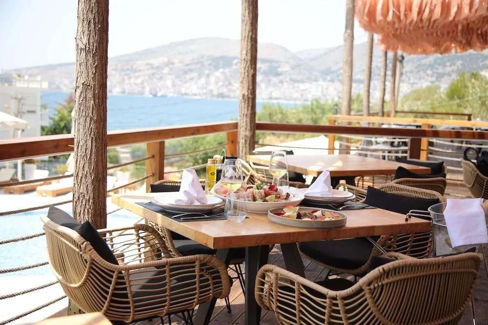Harbour Hotel