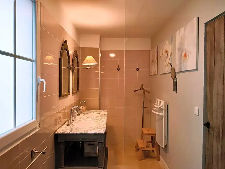 Le Clos Bel Ami Chambre dhôtes avec piscine